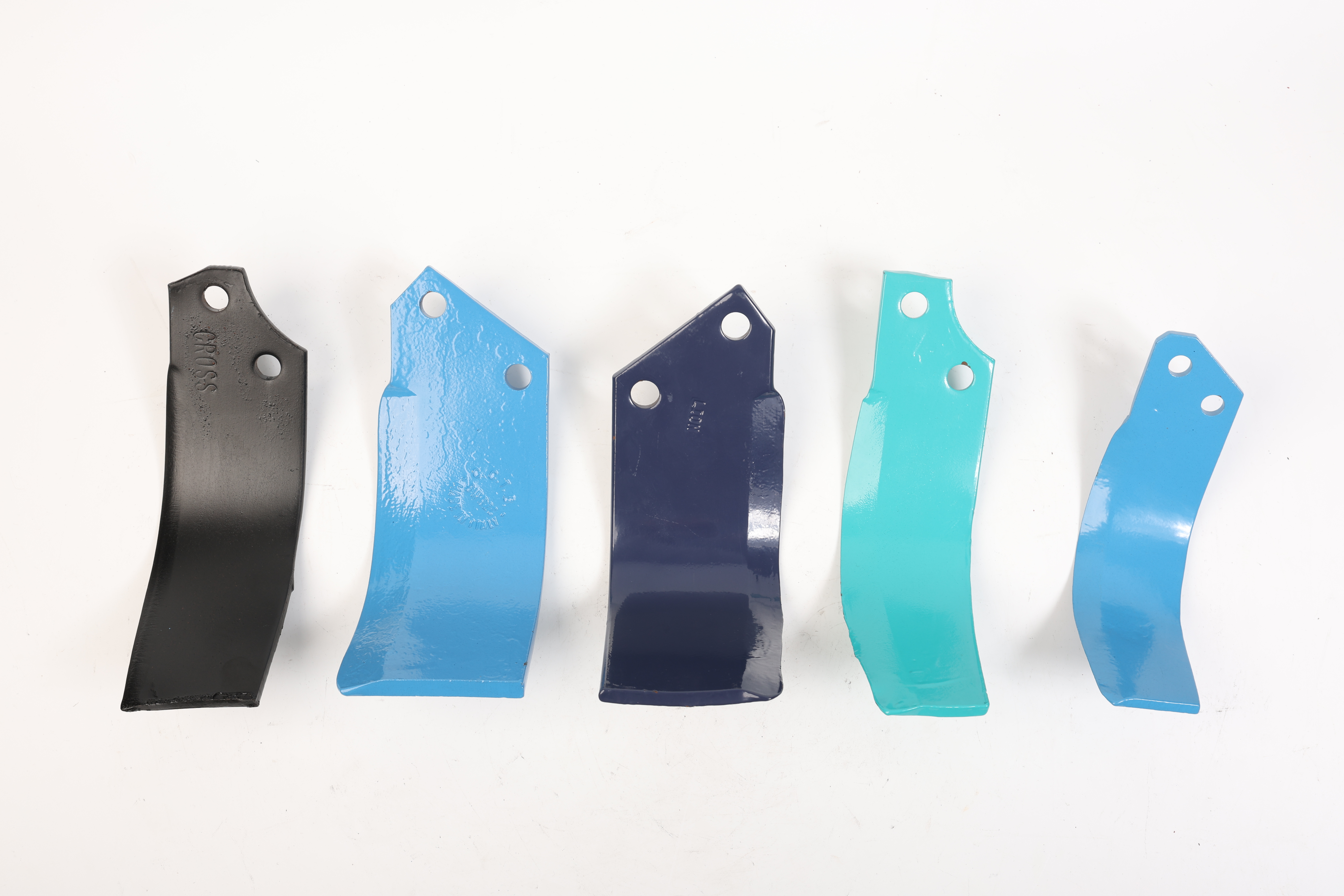 Rotary tiller blade
