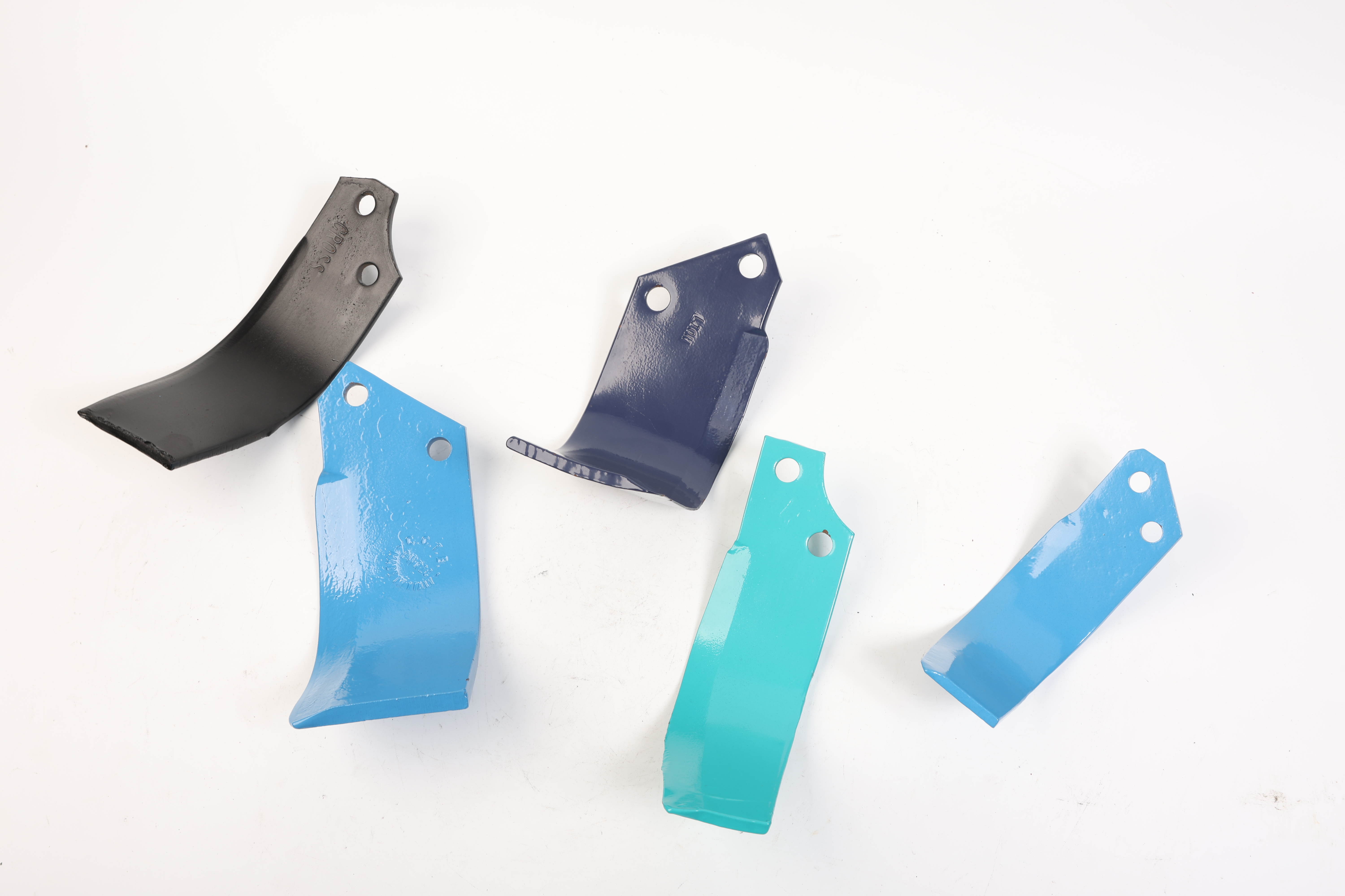 Rotary tiller blade